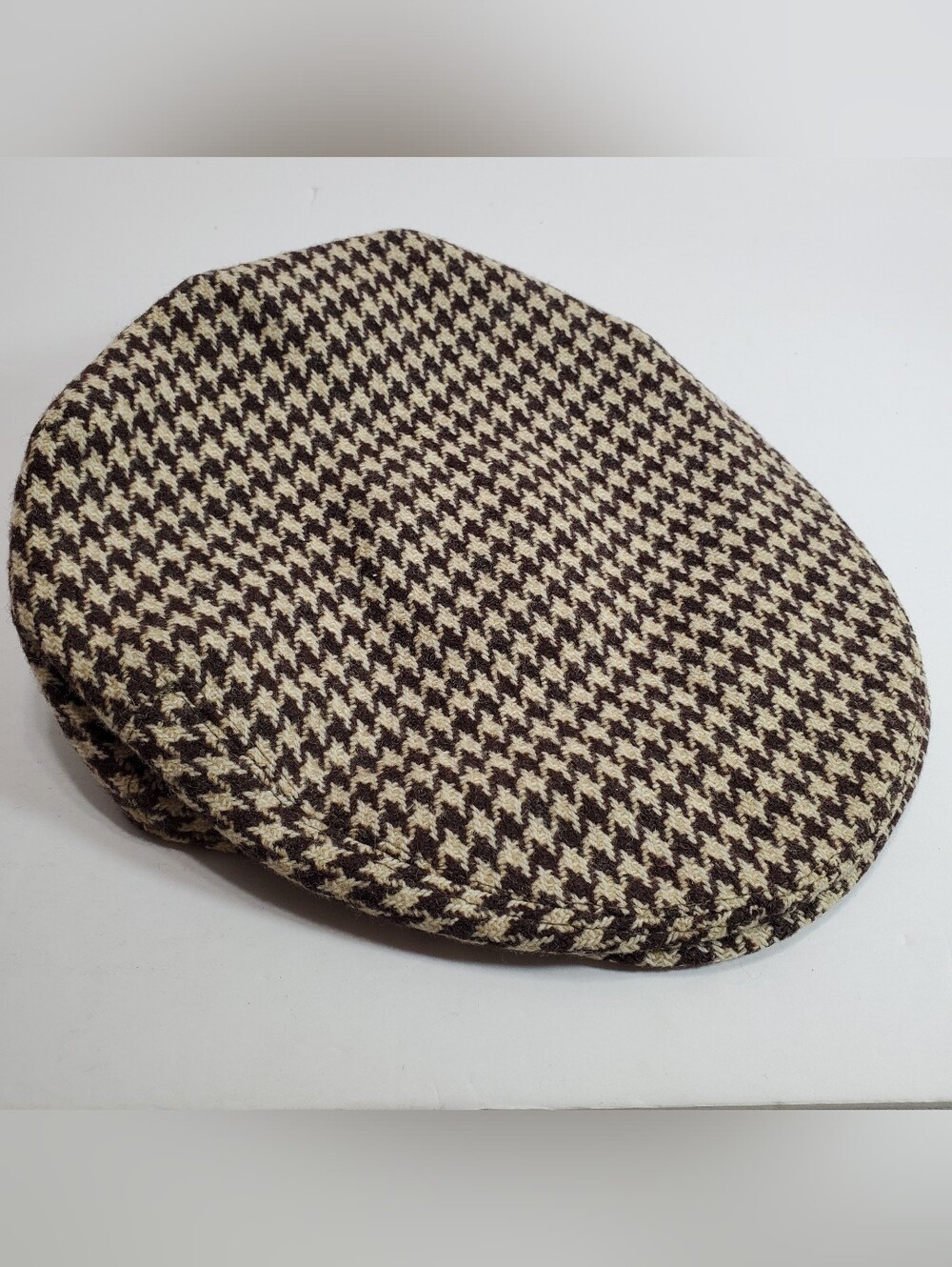 St. Andrews Brown & Tan Houndstooth Pattern Men's Scottish Wool Newsboy Cap